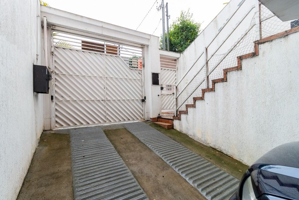 Casa à venda com 3 quartos, 243m² - Foto 4