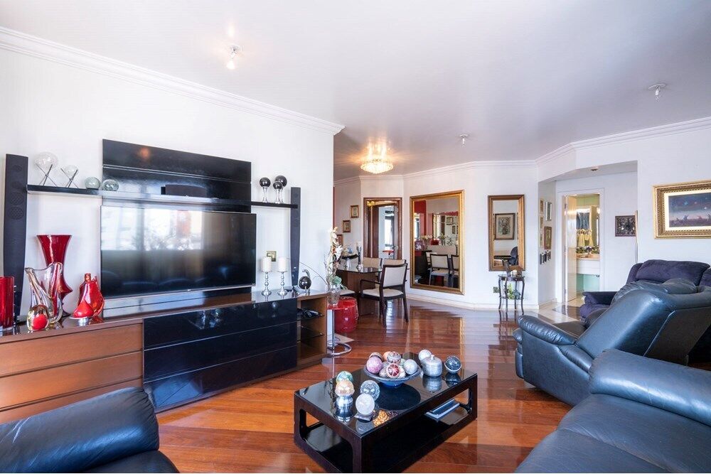 Apartamento à venda com 4 quartos, 200m² - Foto 11