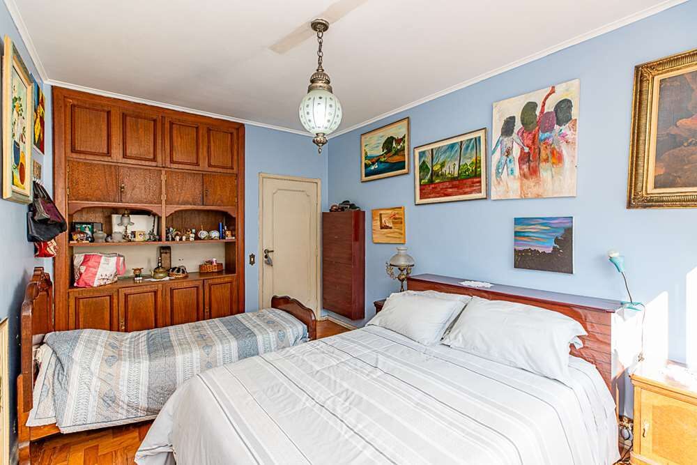 Apartamento à venda com 3 quartos, 150m² - Foto 2