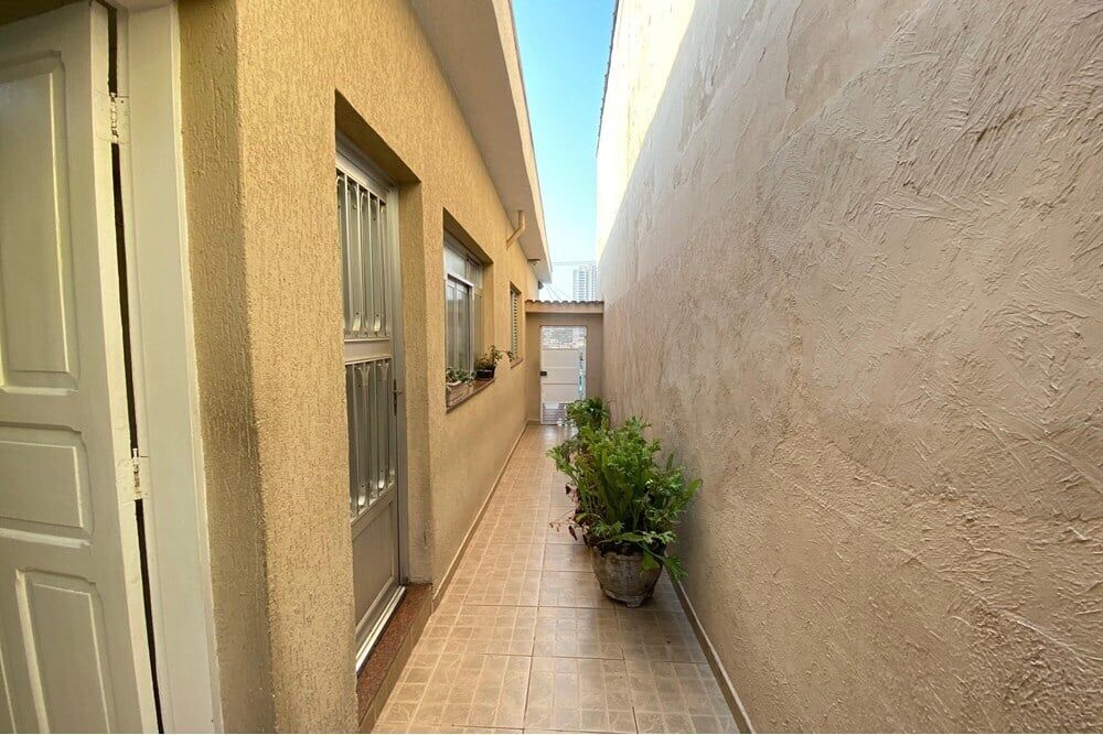 Casa à venda com 3 quartos, 220m² - Foto 1