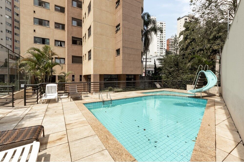 Apartamento à venda com 3 quartos, 150m² - Foto 4