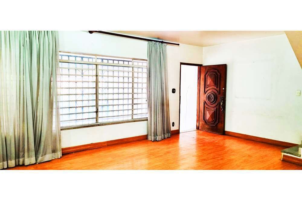 Casa, 4 quartos, 129 m² - Foto 1