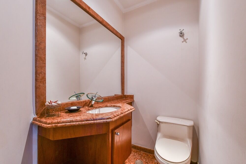 Apartamento à venda com 4 quartos, 200m² - Foto 9