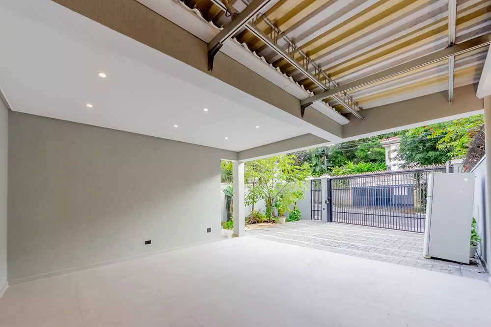 Casa, 3 quartos, 222 m² - Foto 1
