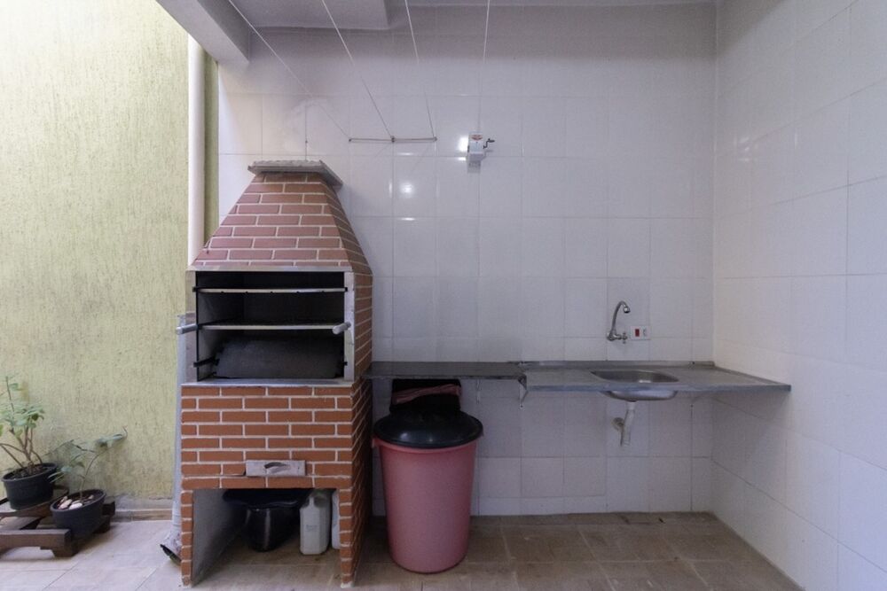 Casa à venda com 3 quartos, 194m² - Foto 4