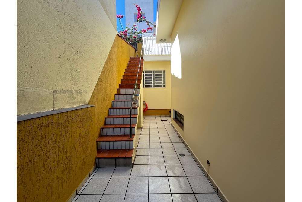 Casa à venda com 3 quartos, 269m² - Foto 4