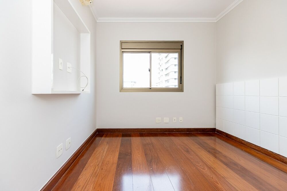 Apartamento à venda com 4 quartos, 186m² - Foto 1
