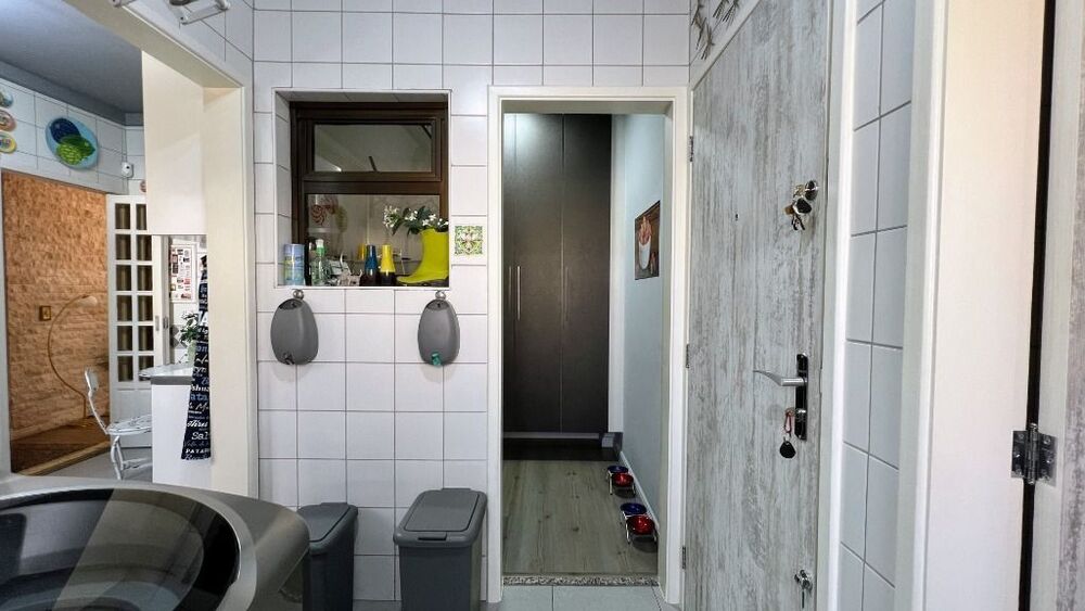 Apartamento à venda com 3 quartos, 102m² - Foto 2