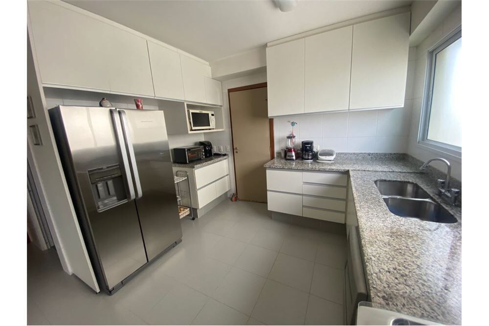 Apartamento, 3 quartos, 200 m² - Foto 2