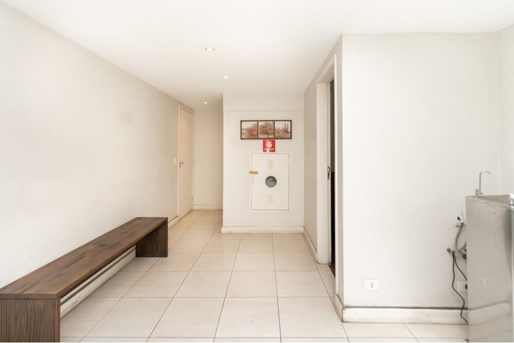 Apartamento à venda com 3 quartos, 96m² - Foto 2