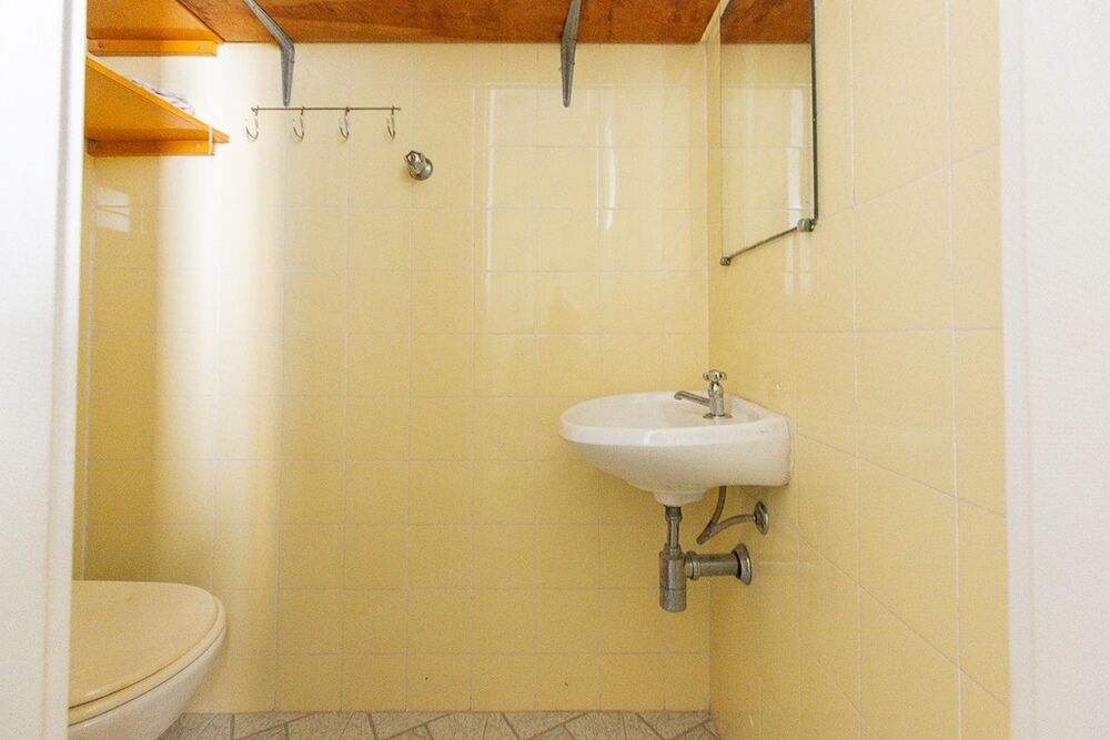 Apartamento à venda com 3 quartos, 95m² - Foto 2