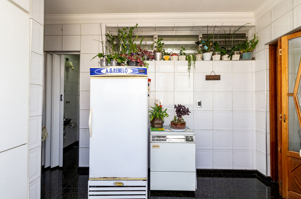 Apartamento à venda com 3 quartos, 182m² - Foto 5