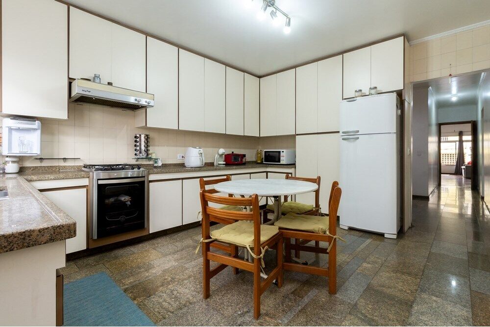 Casa à venda com 3 quartos, 407m² - Foto 1