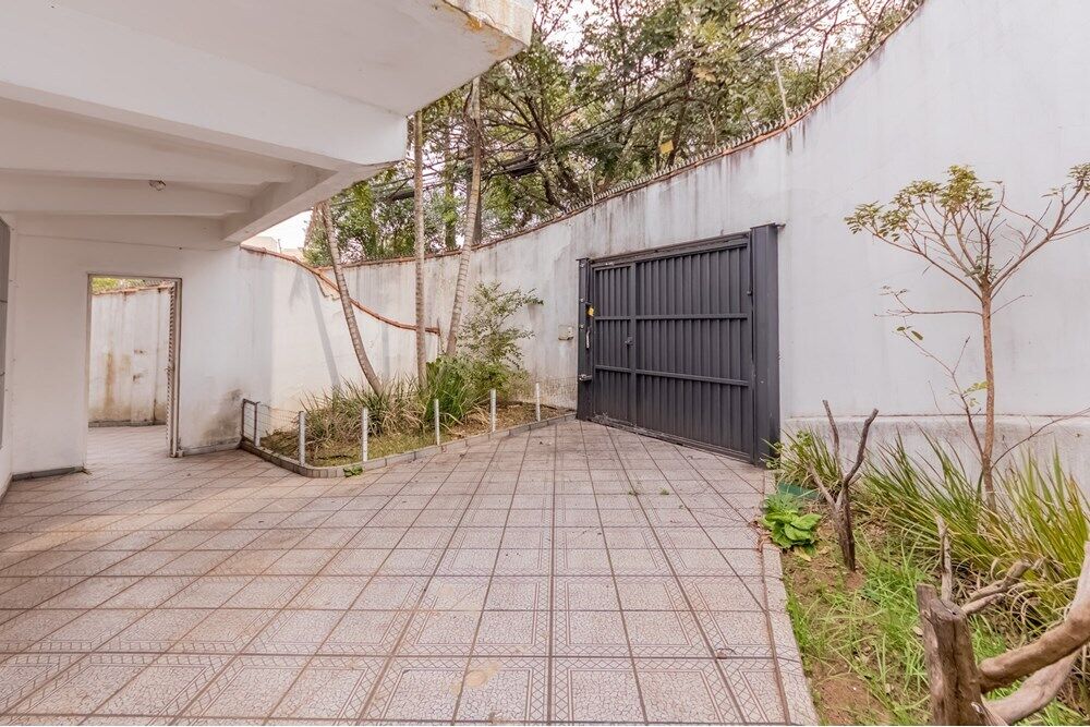 Casa, 4 quartos, 261 m² - Foto 2