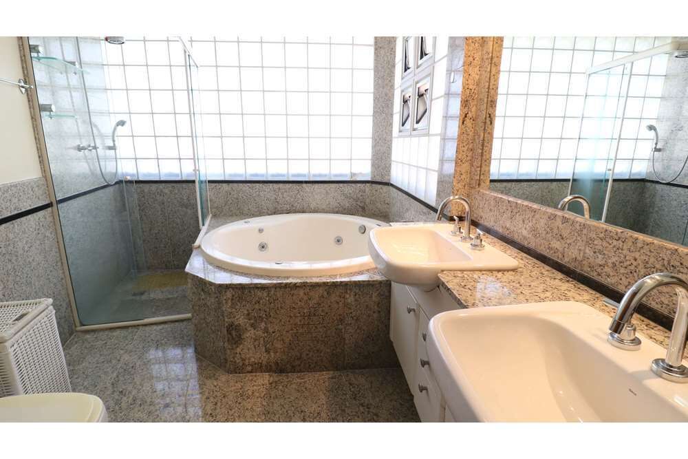 Apartamento à venda com 4 quartos, 226m² - Foto 5