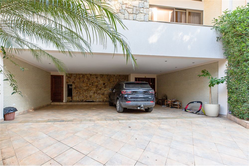 Casa à venda com 5 quartos, 352m² - Foto 8