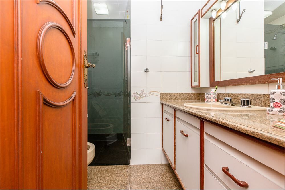 Casa à venda com 5 quartos, 352m² - Foto 6
