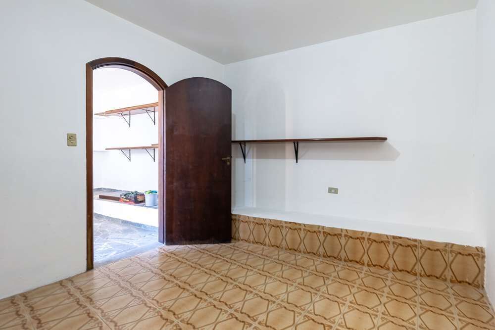 Casa, 4 quartos, 298 m² - Foto 2