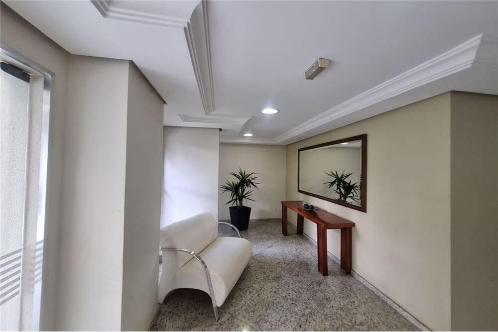 Apartamento à venda com 2 quartos, 85m² - Foto 4