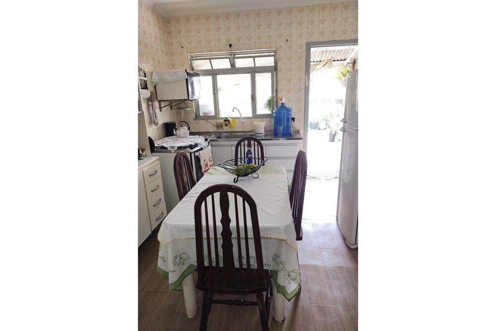 Casa à venda com 2 quartos, 200m² - Foto 7