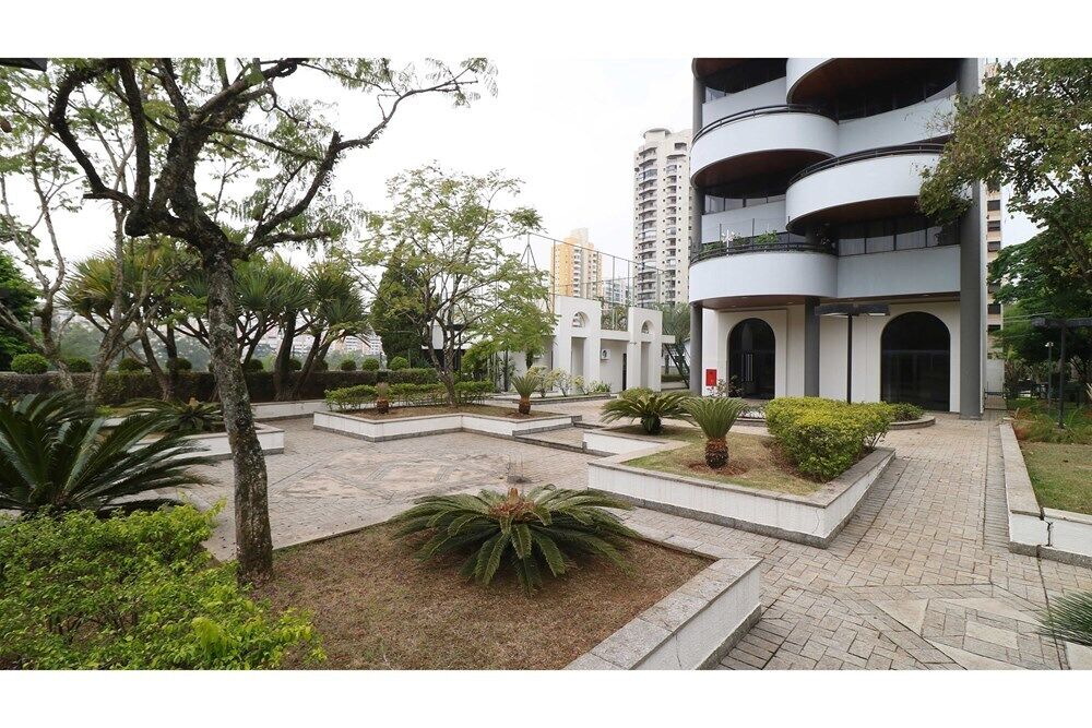 Apartamento à venda com 4 quartos, 234m² - Foto 11