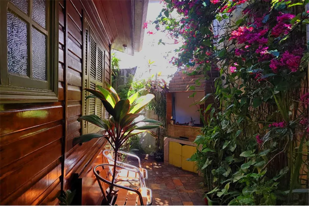 Casa, 4 quartos, 165 m² - Foto 1