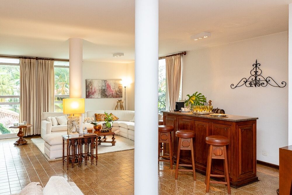 Casa, 4 quartos, 541 m² - Foto 1