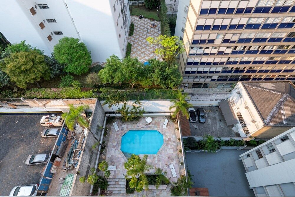 Apartamento à venda com 2 quartos, 72m² - Foto 4