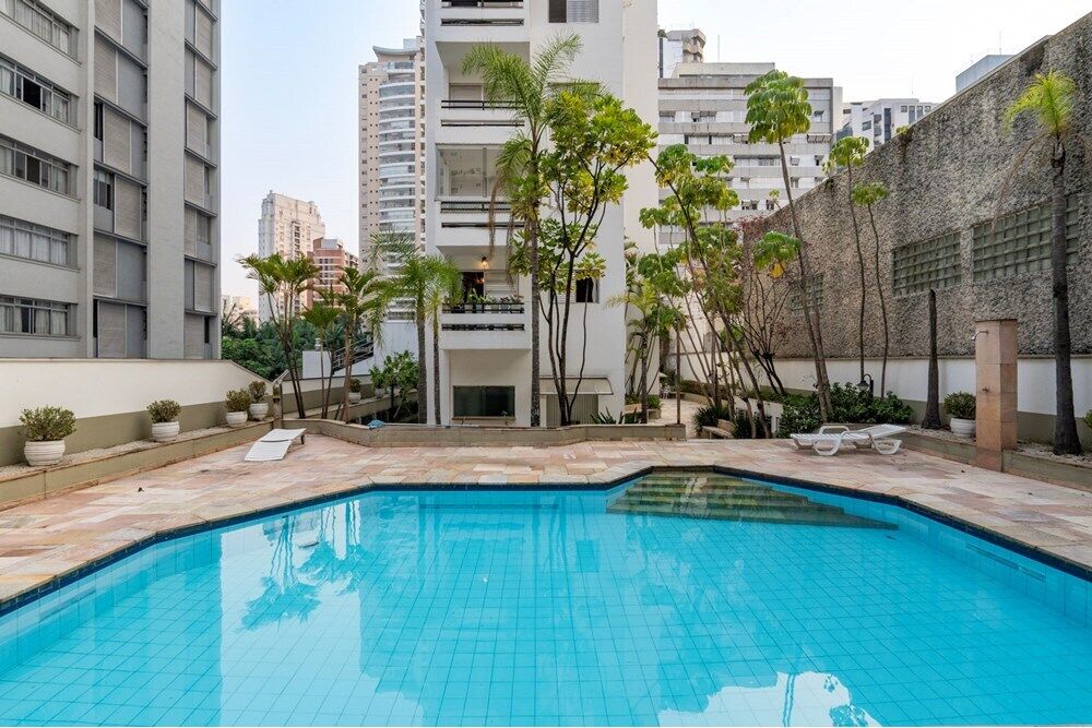 Apartamento à venda com 2 quartos, 72m² - Foto 3
