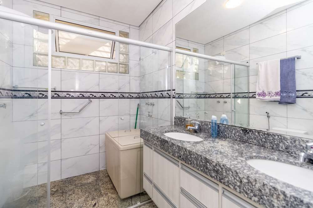 Casa à venda com 4 quartos, 265m² - Foto 3
