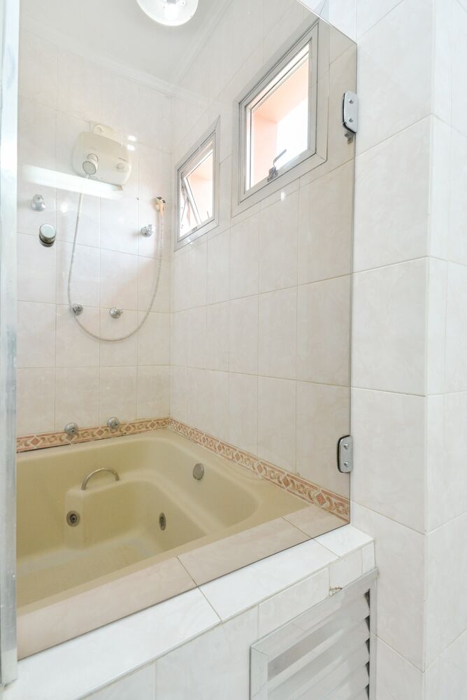 Casa à venda com 3 quartos, 213m² - Foto 3