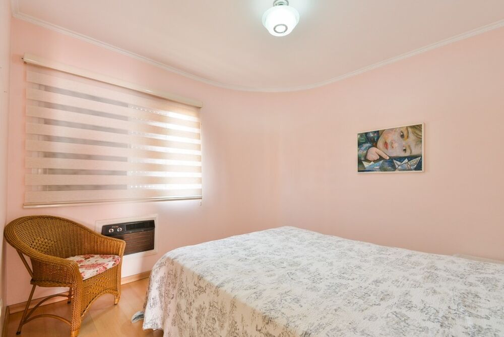 Casa à venda com 3 quartos, 213m² - Foto 2