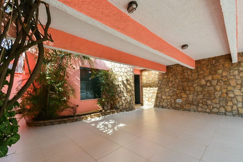 Casa à venda com 3 quartos, 213m² - Foto 4