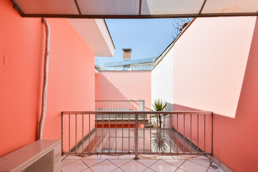 Casa à venda com 3 quartos, 213m² - Foto 1