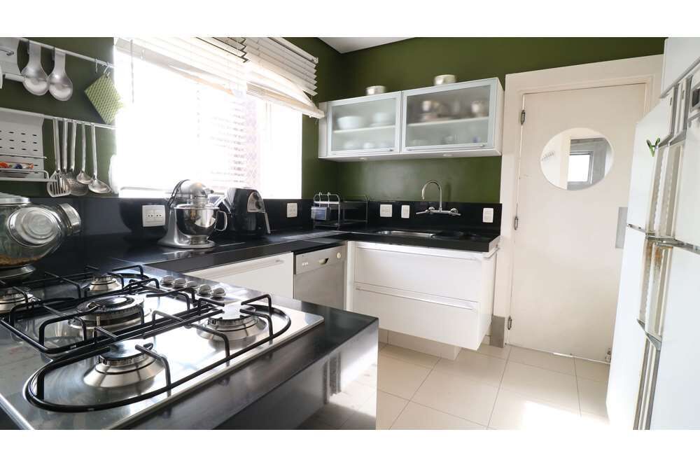 Apartamento à venda com 4 quartos, 271m² - Foto 3