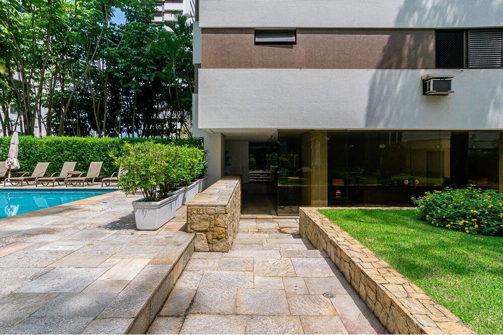 Apartamento à venda com 3 quartos, 287m² - Foto 4