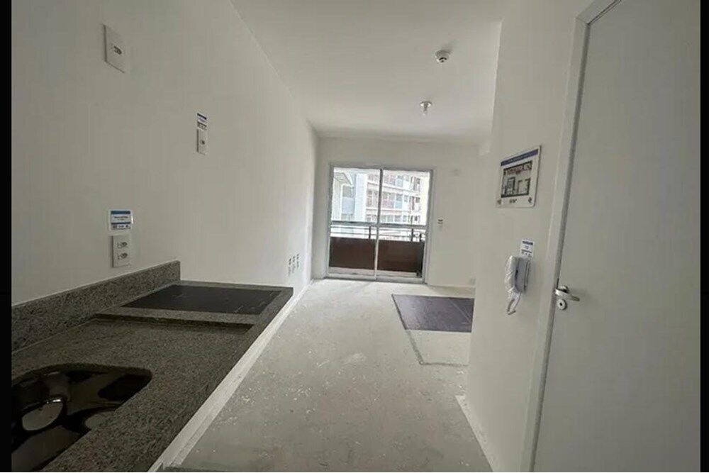 Apartamento à venda com 1 quarto, 26m² - Foto 2