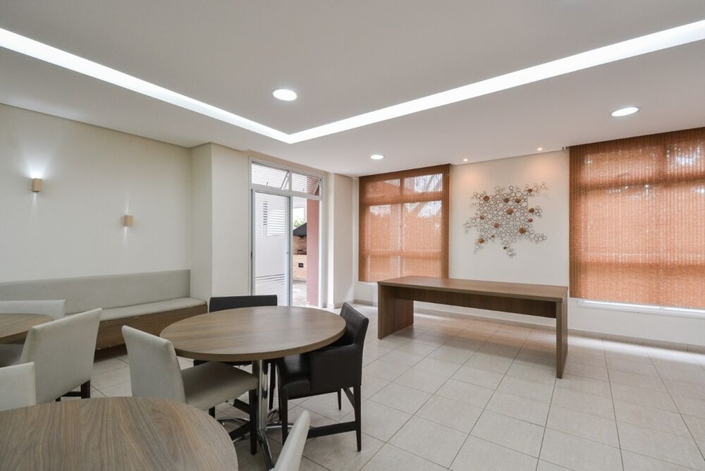 Apartamento à venda com 2 quartos, 65m² - Foto 1