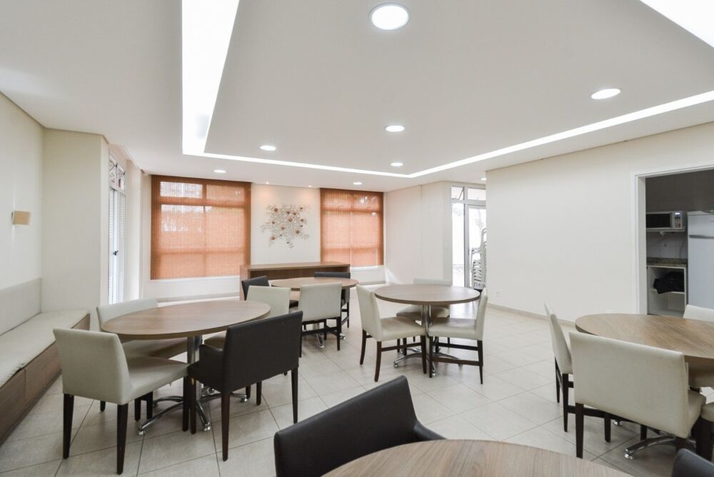 Apartamento à venda com 2 quartos, 65m² - Foto 2