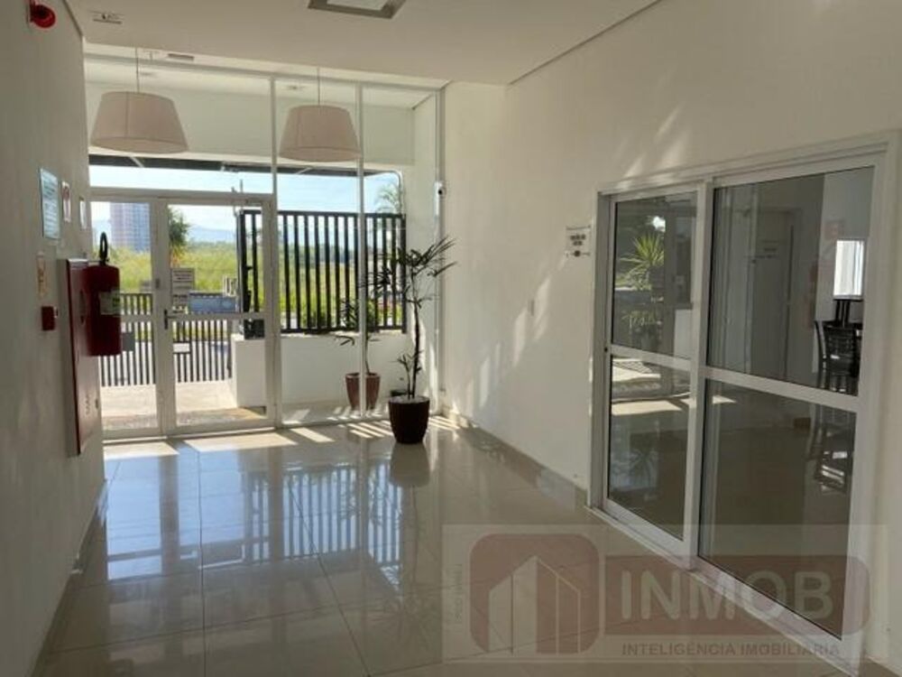 Apartamento à venda com 3 quartos, 96m² - Foto 2