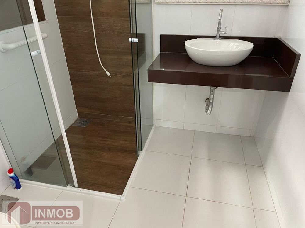 Prédio Inteiro para alugar com 3 quartos, 330m² - Foto 3
