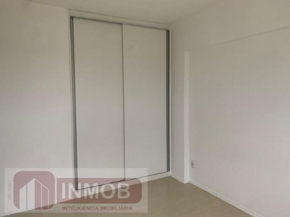 Apartamento à venda com 2 quartos, 72m² - Foto 5