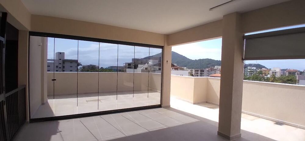 Apartamento à venda com 3 quartos, 200m² - Foto 2