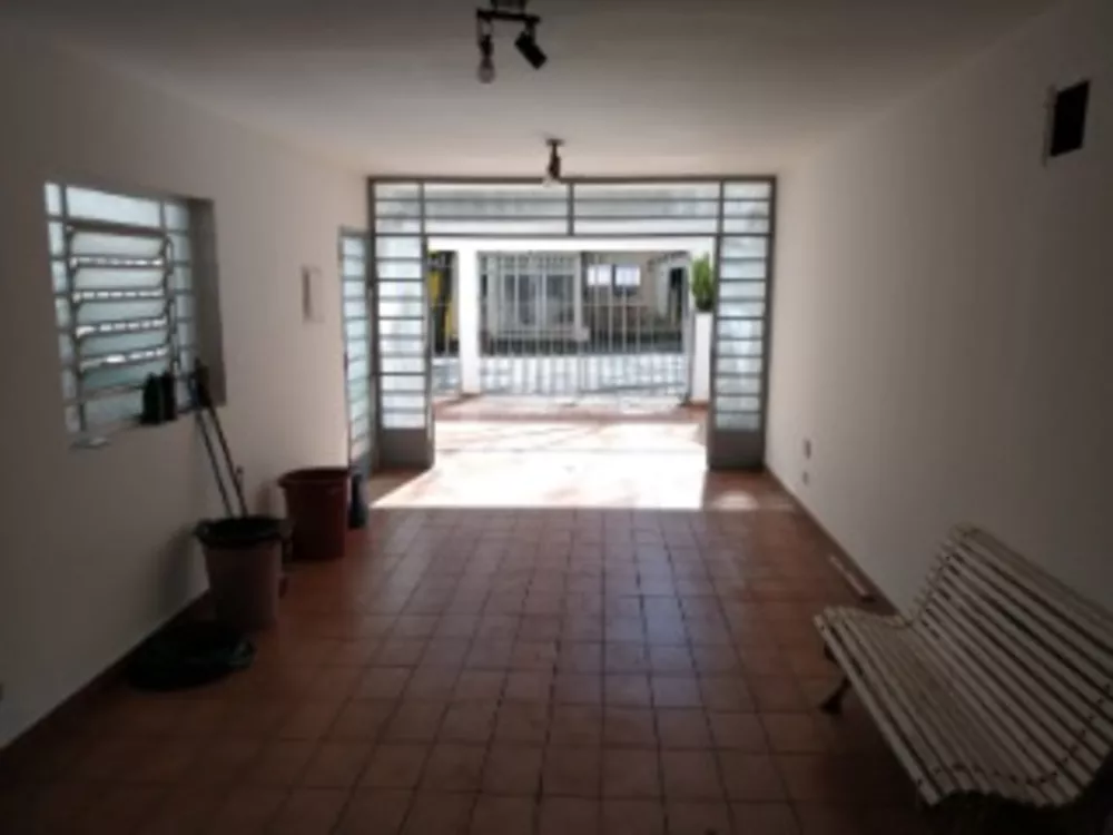 Casa à venda e aluguel com 4 quartos, 276m² - Foto 2