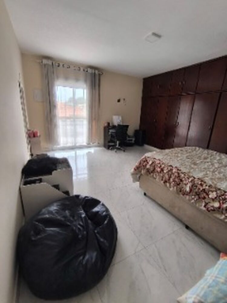 Casa, 3 quartos, 230 m² - Foto 1