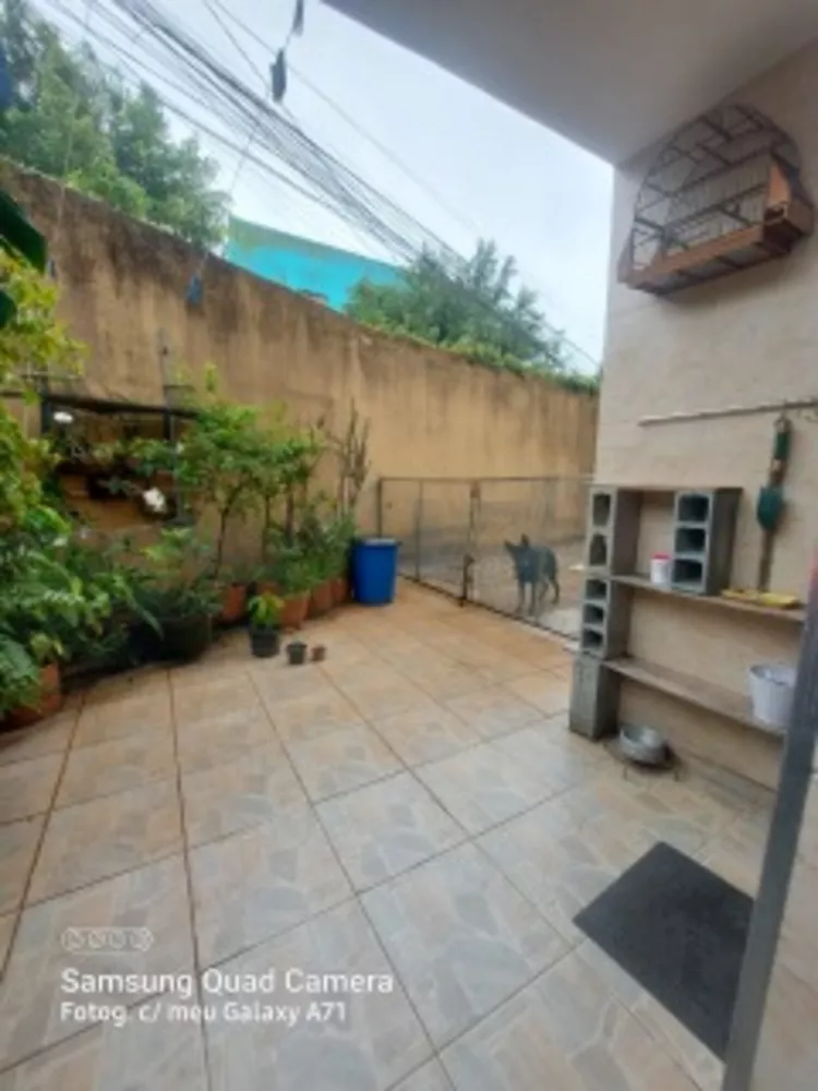 Casa à venda com 4 quartos, 130m² - Foto 3