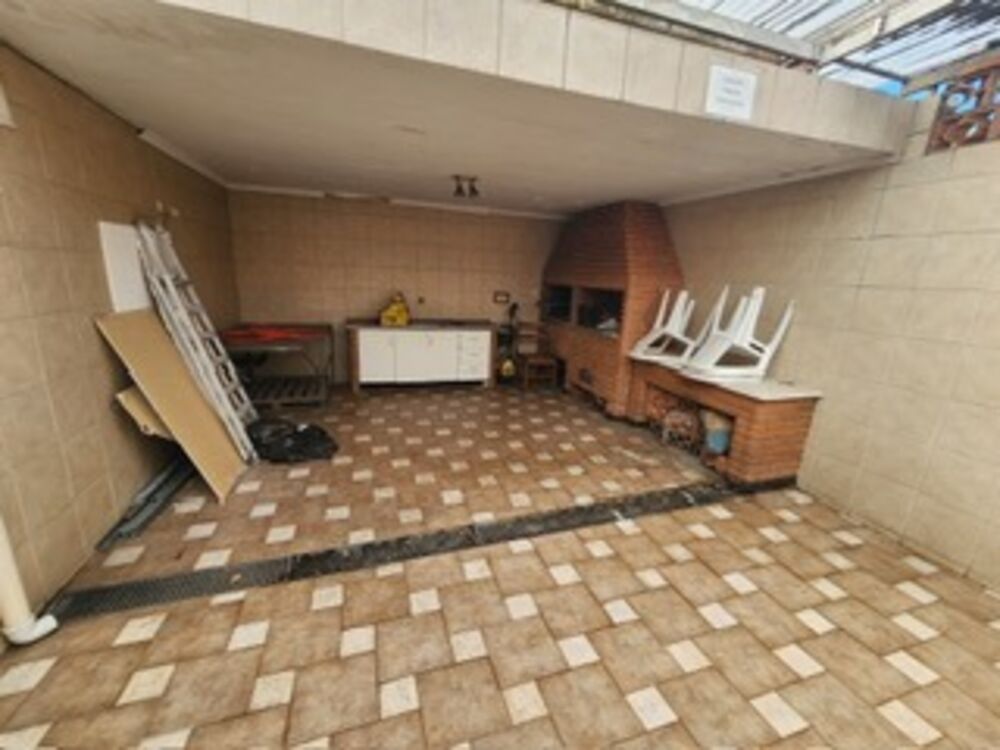 Casa para alugar com 4 quartos, 349m² - Foto 12