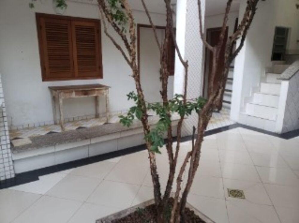 Casa, 4 quartos, 248 m² - Foto 2