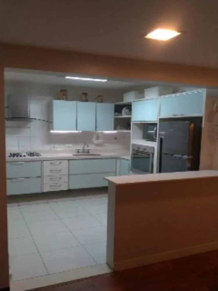 Casa à venda com 3 quartos, 140m² - Foto 1