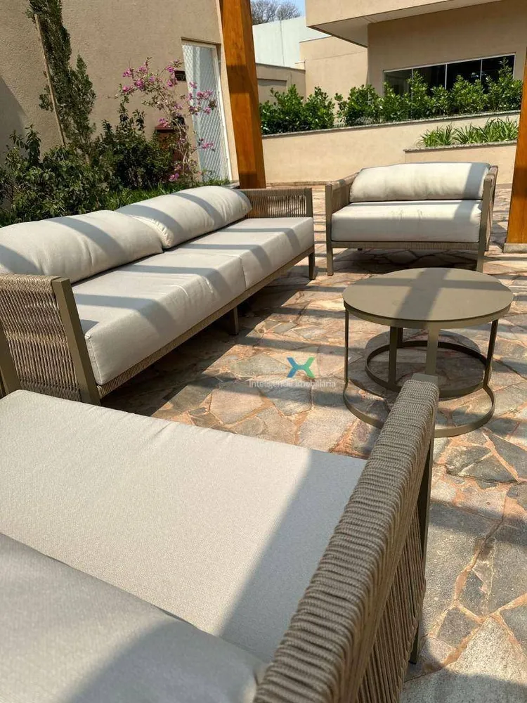 Apartamento, 3 quartos, 208 m² - Foto 2
